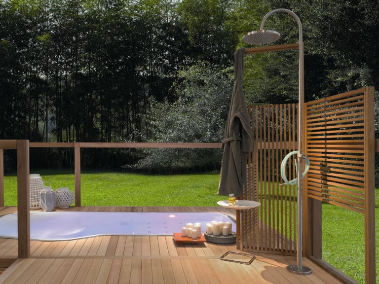 Les douches de jardin, un plaisir à ne pas rater