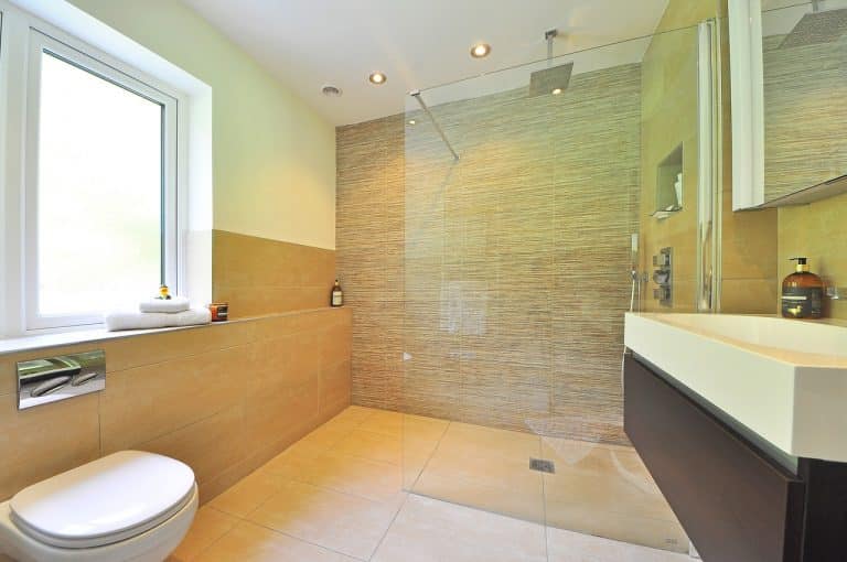 Quel revêtement de sol correspond à votre salle de bain et buanderie