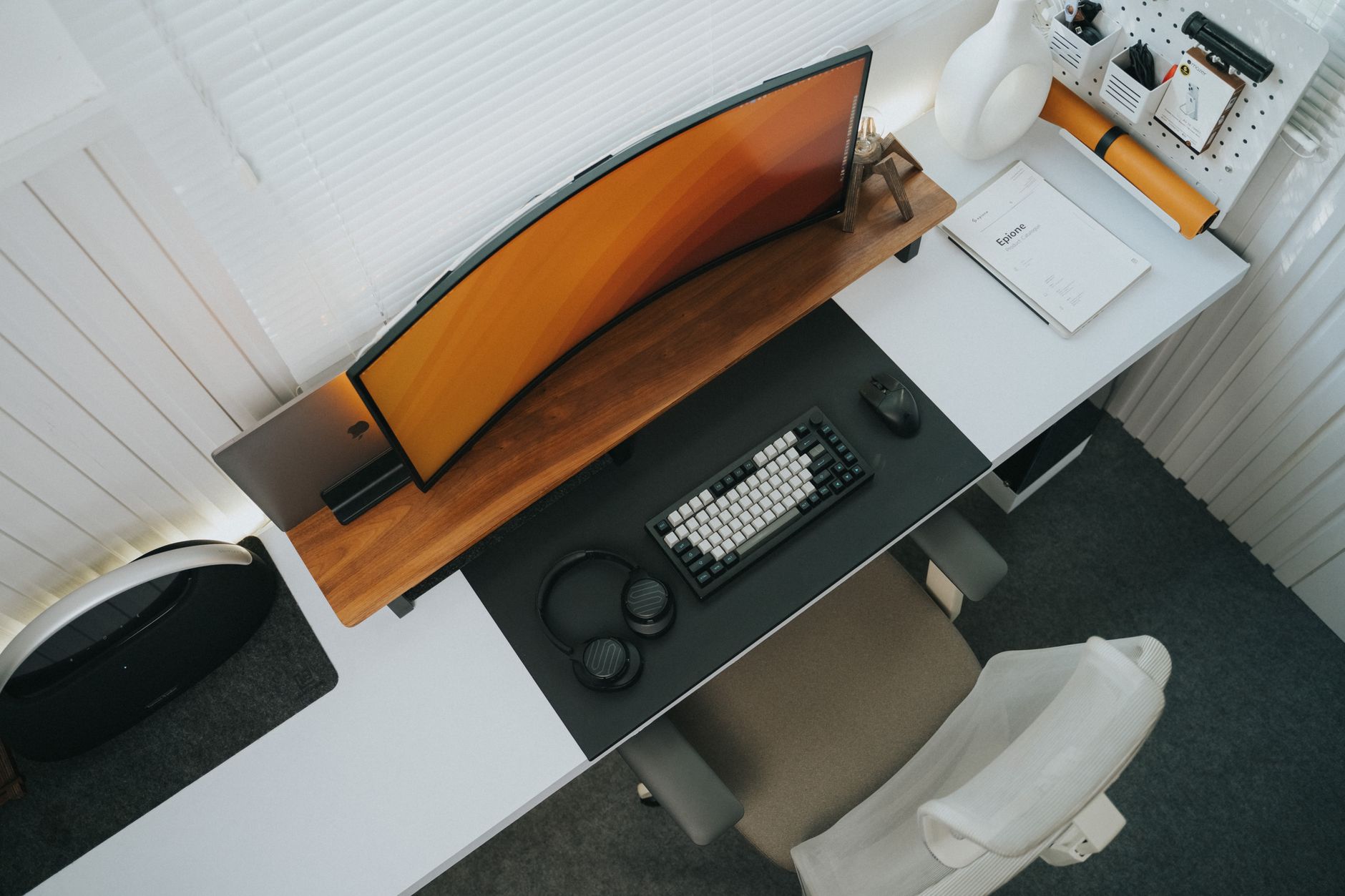 Comment moderniser un bureau classique et intemporel ?