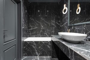 Comment créer une salle de bain chic et sophistiquée ?